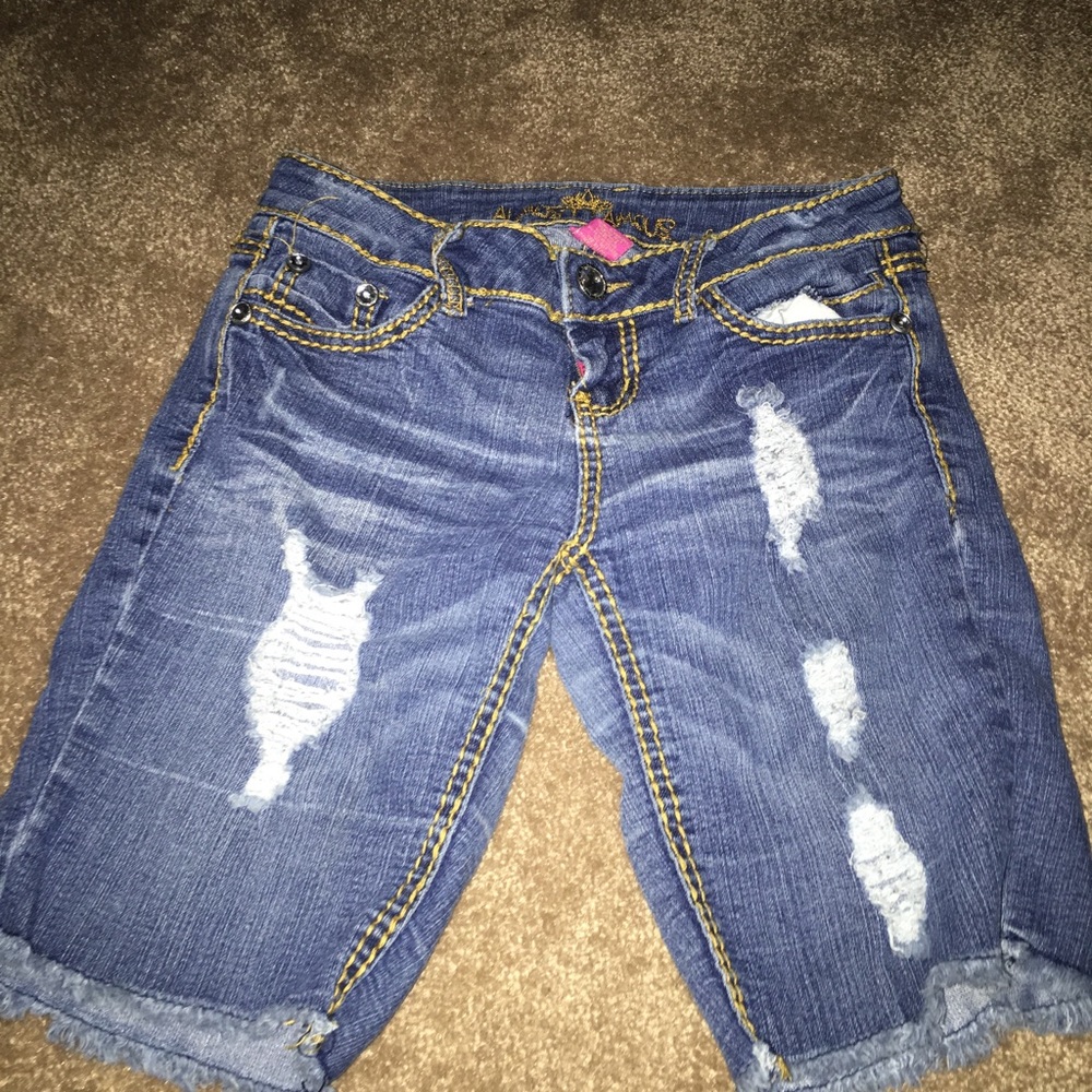 Almost Famous Bermuda Shorts